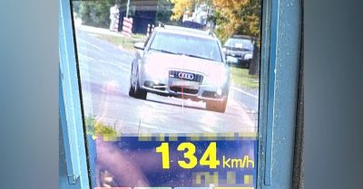 Kierowca Audi jechał 134 km/h przy szkole w Ostrowie